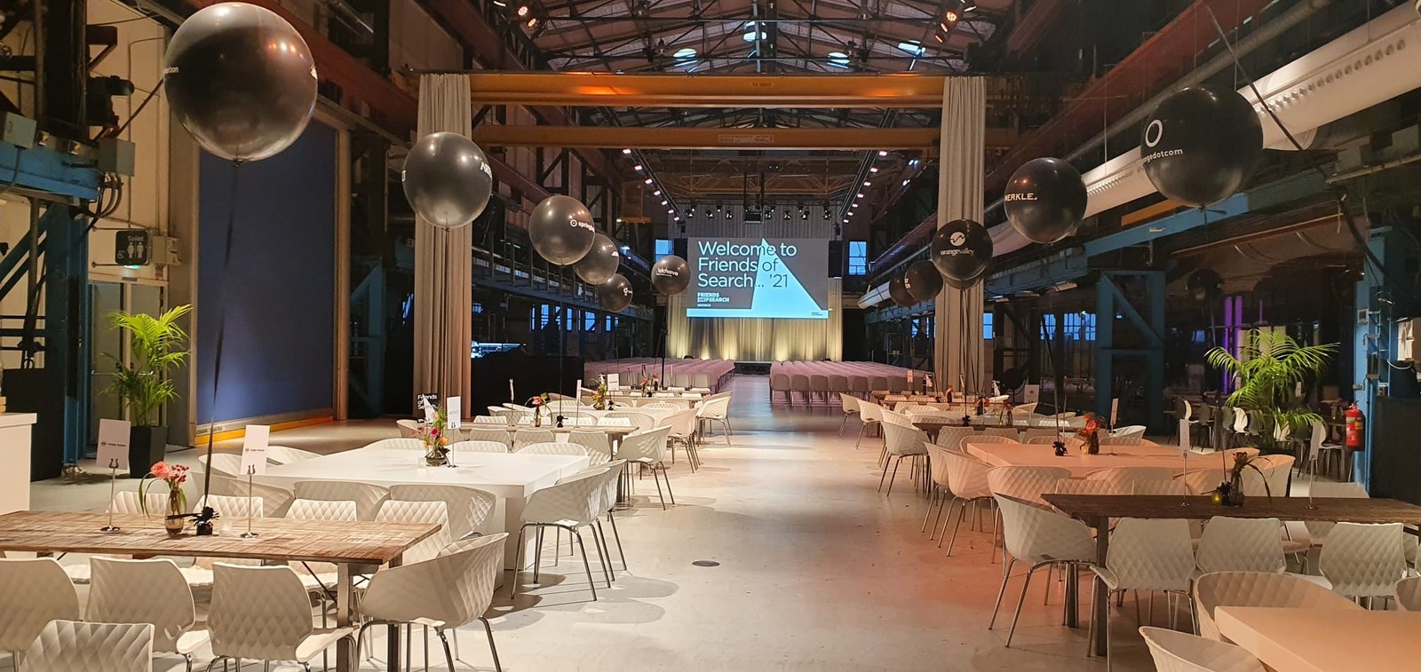 "Friends of search blog author Arlette van Opzeeland"